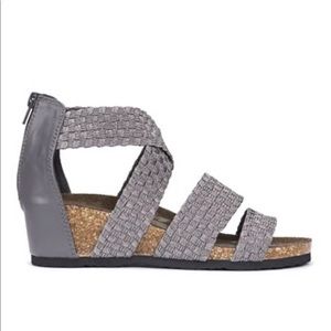 Muk Luk Wedge Sandal